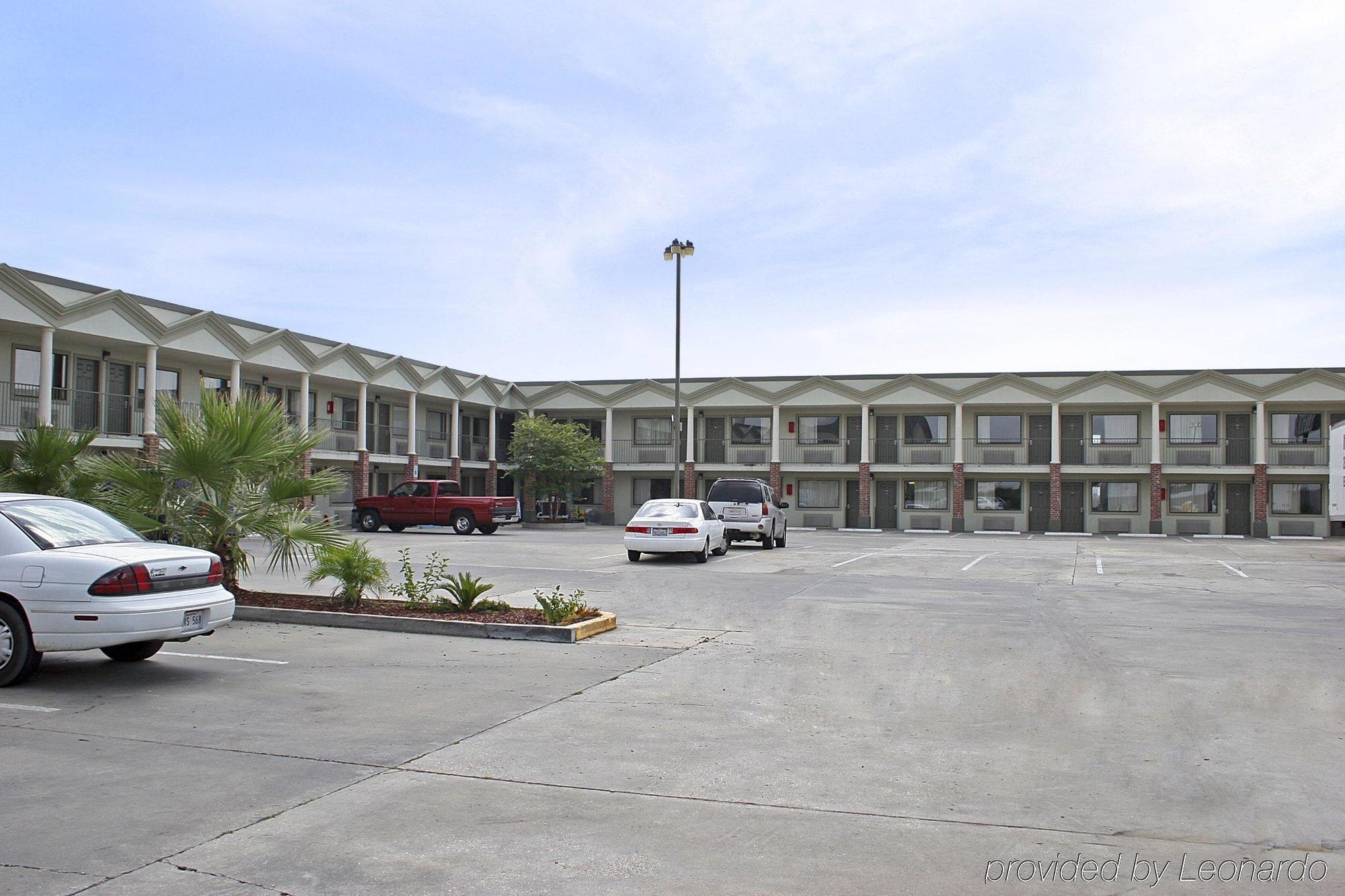 Super 8 By Wyndham Breaux Bridge Motel Ngoại thất bức ảnh